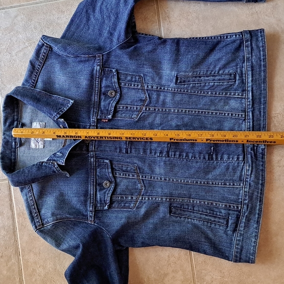 Levi's - Picture 14 of 16